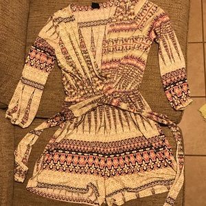 Romper with 3/4 sleeves